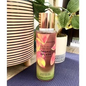 Victorias Secret Tropic Splash body mist NEW